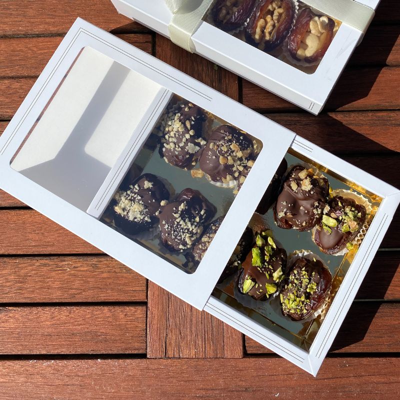 Gevulde dadels cadeaudozen met lint